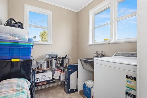Photo of property in 57 Alfred Street, Fairfield, Hamilton, 3214
