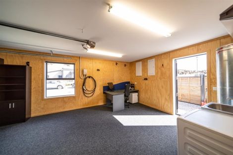 Photo of property in 46 Marbleleaf Lane, Albert Town, Wanaka, 9305