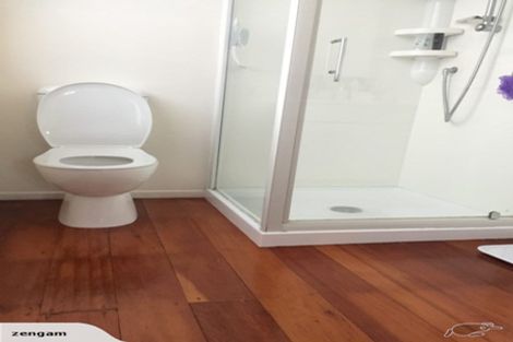 Photo of property in 136 Northland Road, Northland, Wellington, 6012