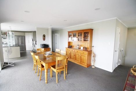 Photo of property in 16 Moray Place, Whiritoa, Whangamata, 3691