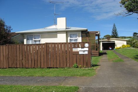 Photo of property in 81 Crawford Avenue, Mangere Bridge, Auckland, 2022