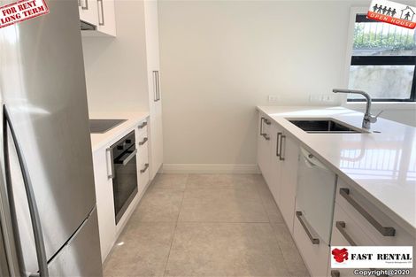 Photo of property in 3 The Rosebowl, Sunnyhills, Auckland, 2010