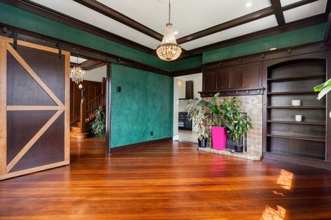 Photo of property in 6 Peverill Crescent, Papatoetoe, Auckland, 2025