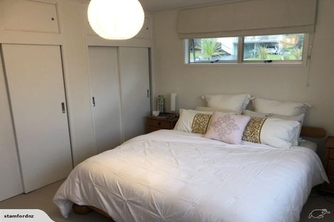 Photo of property in 15 The Grove, Titirangi, Auckland, 0604