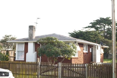 Photo of property in 4 Blake Road, Mangere East, Auckland, 2024