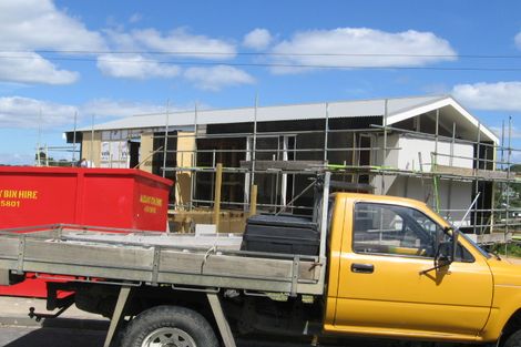 Photo of property in 1/16-18 Jellicoe Road, Murrays Bay, Auckland, 0630