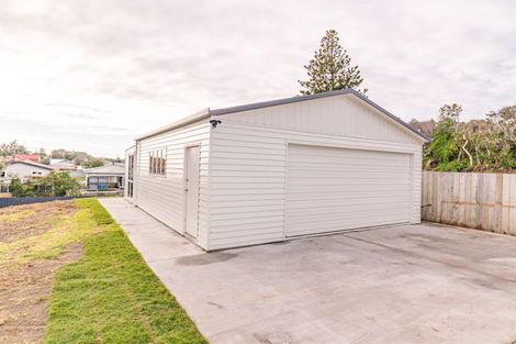 Photo of property in 98 Matai Street, Castlecliff, Whanganui, 4501