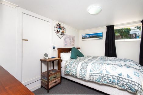 Photo of property in 18 Cobden Road, Bluff Hill, Napier, 4110