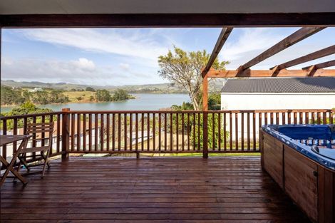 Photo of property in 13 Point Street, Raglan, 3225