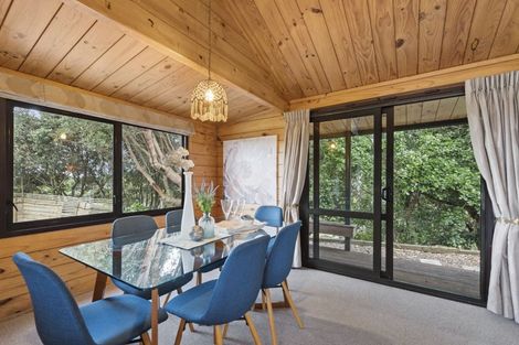 Photo of property in 2 Flaxmere Street, Waikanae Beach, Waikanae, 5036