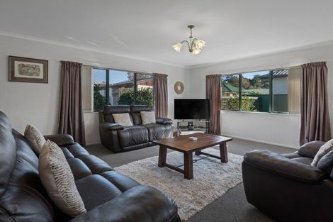 Photo of property in 9 Donegal Place, Katikati, 3129