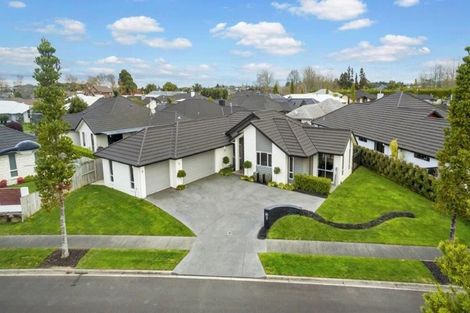 Photo of property in 18 Amokura Crescent, Flagstaff, Hamilton, 3210