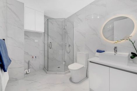 Photo of property in 22a Hearth Street, Flat Bush, 2019