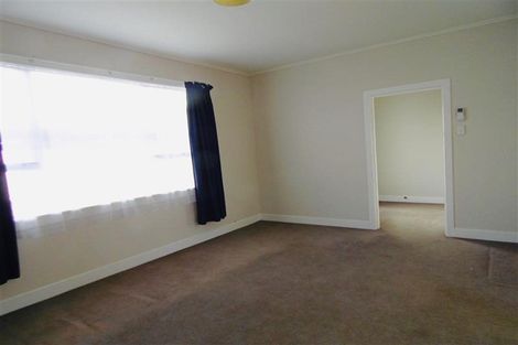 Photo of property in 27 Bulteel Street, New Plymouth, 4310