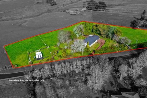 Photo of property in 68 Henwood Road, Taupaki, Henderson, 0782