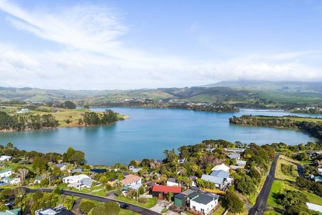 Photo of property in 13 Point Street, Raglan, 3225