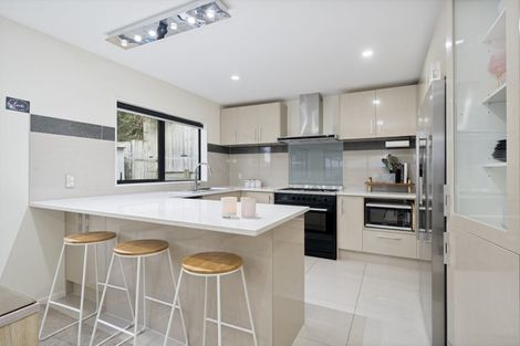 Photo of property in 5 Dhaka Lane, Ranui, Auckland, 0612