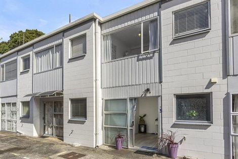 Photo of property in 5/25 Inverness Road, Browns Bay, Auckland, 0630