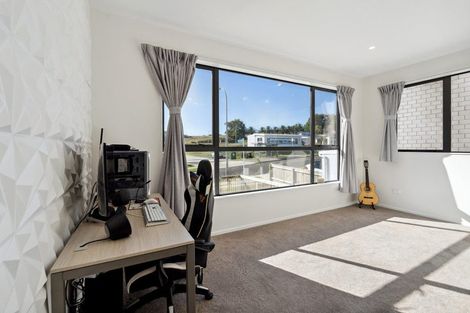 Photo of property in 46 Celestial Crescent, Orewa, 0931
