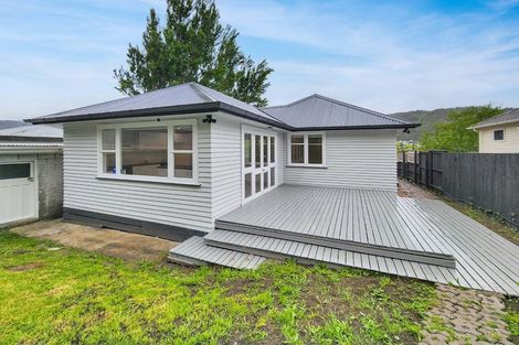 Photo of property in 179 Wellington Road, Wainuiomata, Lower Hutt, 5014