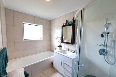 Photo of property in 2/1 Simon Ellice Drive, Bayview, Auckland, 0629