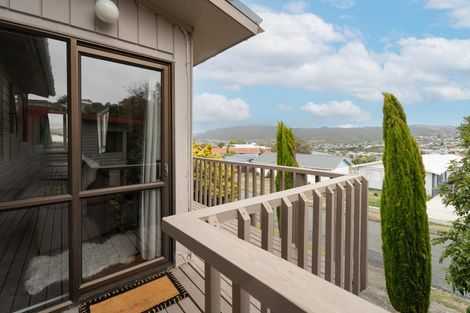 Photo of property in 27 Inlet View, Titahi Bay, Porirua, 5022