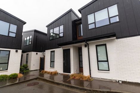 Photo of property in 11/27 Main Road, Wainuiomata, Lower Hutt, 5014