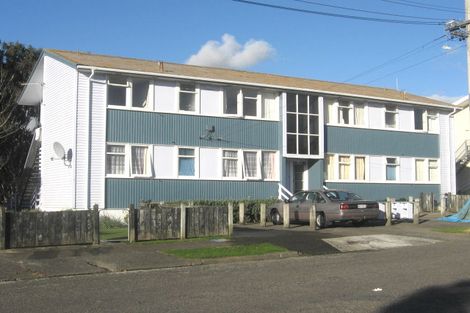 Photo of property in 19-21a Cheshire Street, Cannons Creek, Porirua, 5024