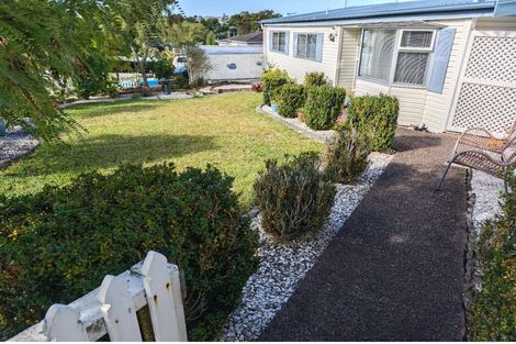 Photo of property in 1/17 Nutsey Avenue, Northcote, Auckland, 0627
