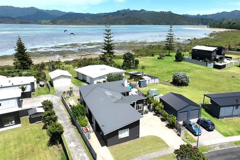 Photo of property in 128 Harbour Drive, Matarangi, Whitianga, 3592