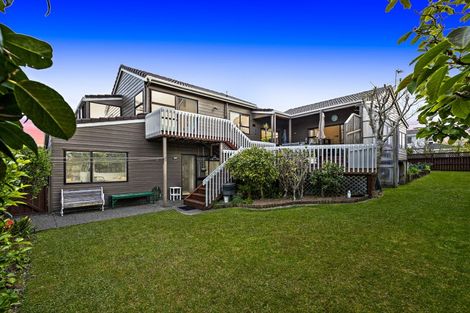 Photo of property in 16 Renoir Street, West Harbour, Auckland, 0618