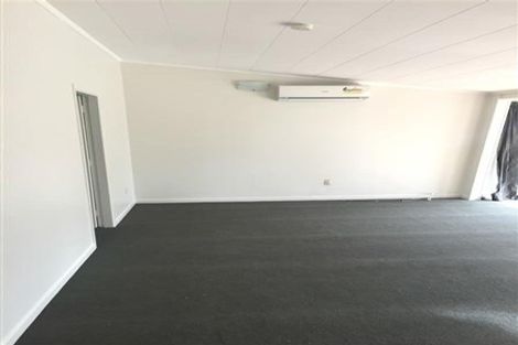 Photo of property in 23 Lillian Place, Orewa, 0931