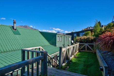 Photo of property in 28a Sainsbury Road, Fernhill, Queenstown, 9300