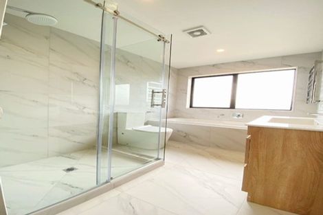 Photo of property in 104b Eversleigh Road, Belmont, Auckland, 0622