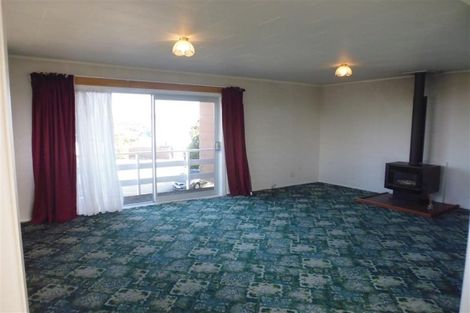 Photo of property in 6 Banksia Grove, Maungaraki, Lower Hutt, 5010