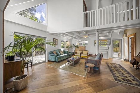 Photo of property in 37 Main Road, Raglan, 3225