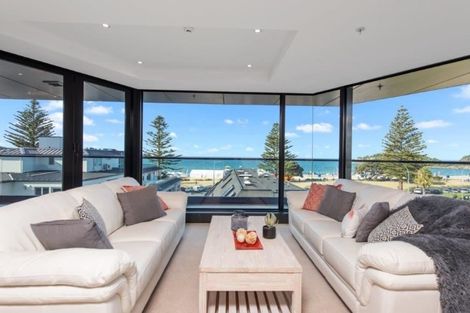 Photo of property in 2/6 Marine Parade, Mount Maunganui, 3116