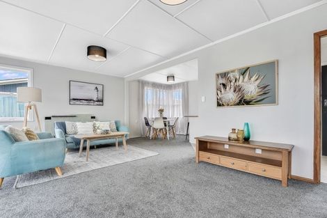 Photo of property in 5 Cricket Place, Melville, Hamilton, 3206