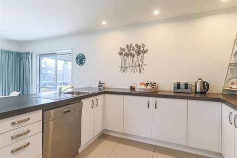 Photo of property in 14 Estate Grove, Inglewood, 4330