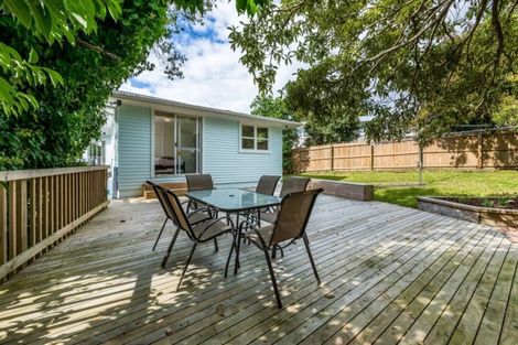 Photo of property in 2 Taioma Crescent, Te Atatu Peninsula, Auckland, 0610