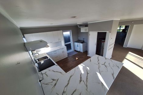 Photo of property in 22 Kaurilands Road, Titirangi, Auckland, 0604