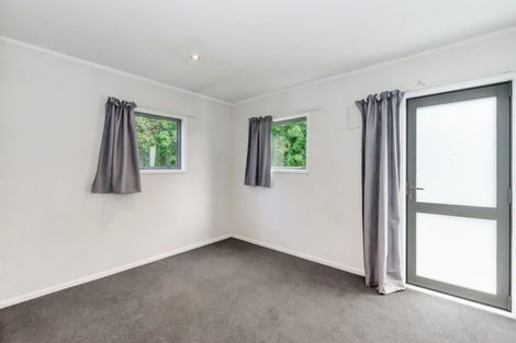 Photo of property in 11 Hicks Crescent, Waikanae Beach, Waikanae, 5036