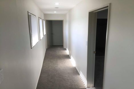 Photo of property in 93c Maplesden Drive, Clendon Park, Auckland, 2103