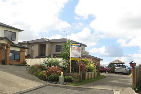 Photo of property in 37 Saralee Drive, Manurewa, Auckland, 2105