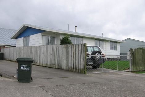 Photo of property in 18 Tiller Close, Kelvin Grove, Palmerston North, 4414