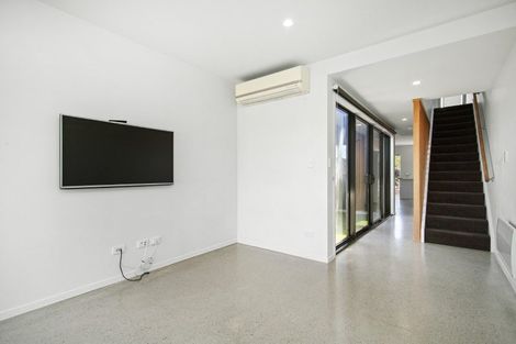 Photo of property in 1/50 Mandalay Terrace, Khandallah, Wellington, 6035