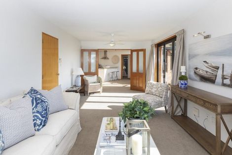 Photo of property in 1/127 Moncks Spur Road, Redcliffs, Christchurch, 8081