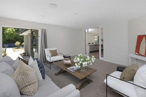 Photo of property in 72 Memorial Avenue, Ilam, Christchurch, 8053