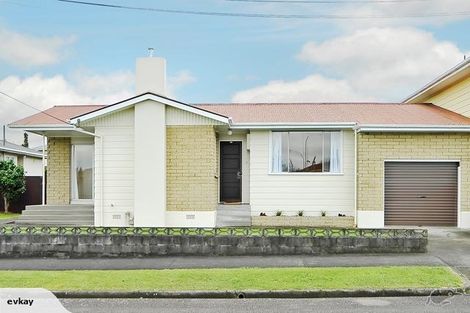 Photo of property in 2 Nairn Crescent, Awapuni, Palmerston North, 4412
