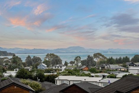 Photo of property in 193 Omokoroa Road, Omokoroa, 3114